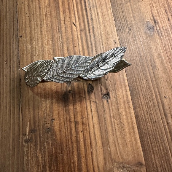 Silver Leaf Bracelet - Picture 3 of 4